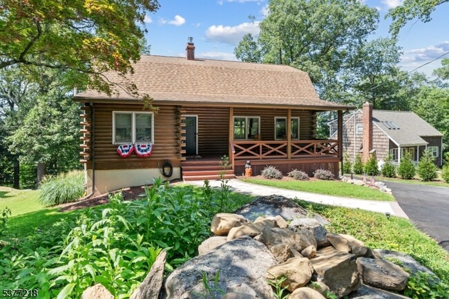378 Springbrook Trail in Sparta, NJ - Building Photo - Building Photo