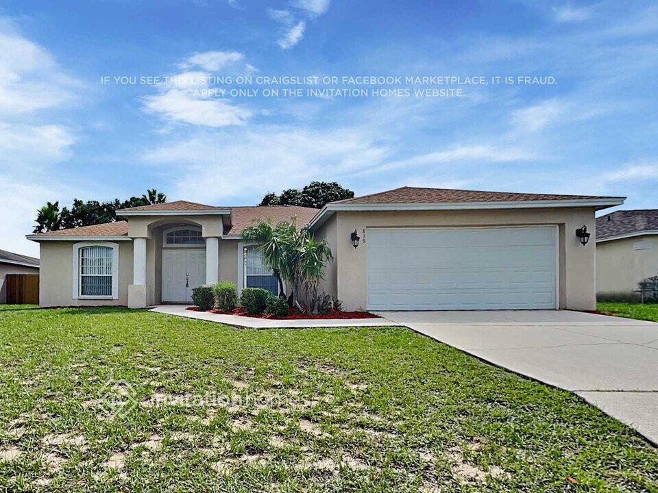 819 Reflections Loop E in Winter Haven, FL - Foto de edificio