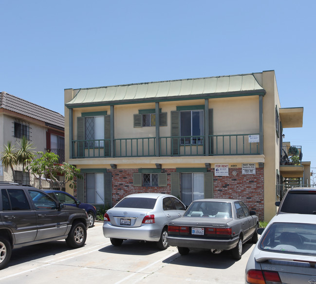 4561 Hawley Blvd in San Diego, CA - Building Photo - Building Photo