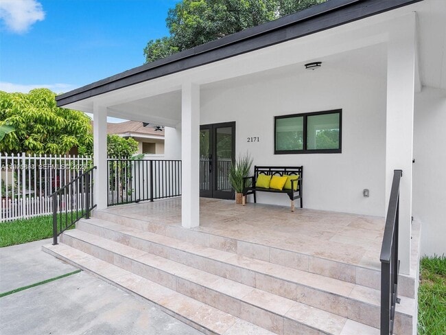 2171 NW 49th St in Miami, FL - Building Photo - Building Photo