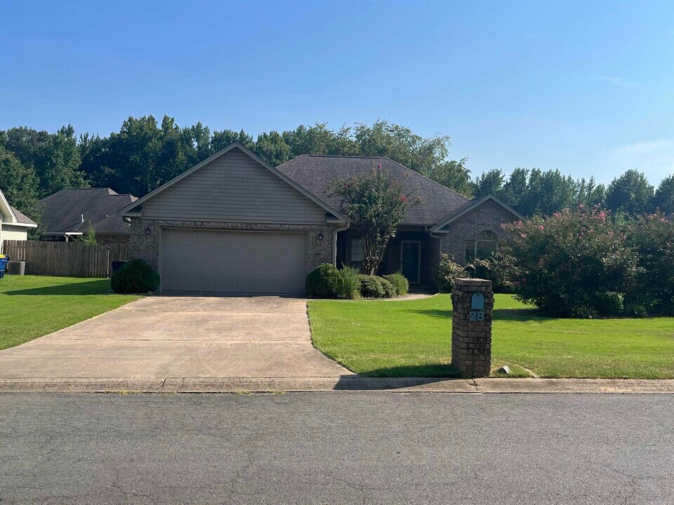 28 Hillsboro Dr in Cabot, AR - Building Photo