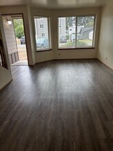 216 Varner Ave SE in Orting, WA - Building Photo - Building Photo