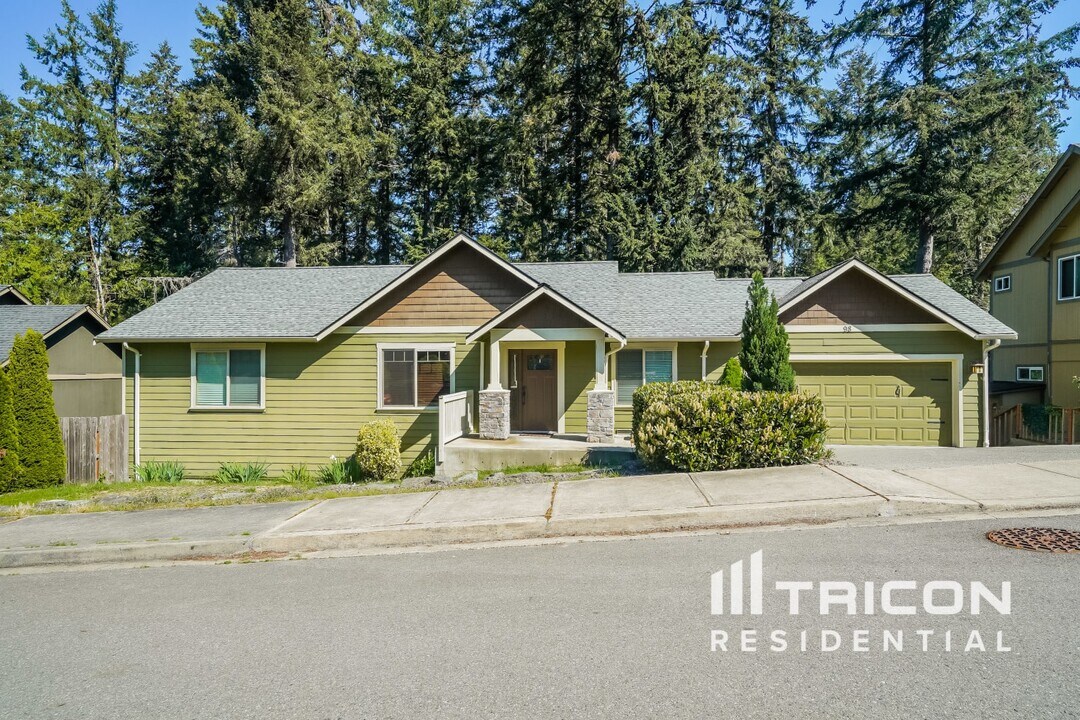 98 NW Glade Ct in Bremerton, WA - Building Photo