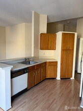 5083 Beech Ct in Monmouth Junction, NJ - Foto de edificio - Building Photo