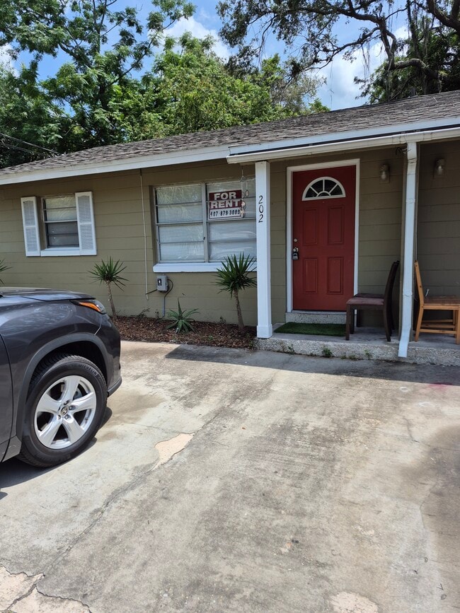 property at 202 Magnolia St