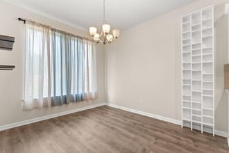 1647 Reserve Dr in Westlake, LA - Building Photo - Building Photo