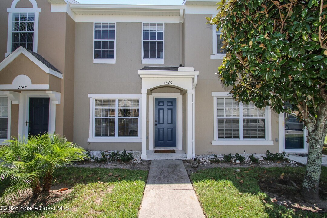 1349 Hampton Park Ln in Melbourne, FL - Building Photo