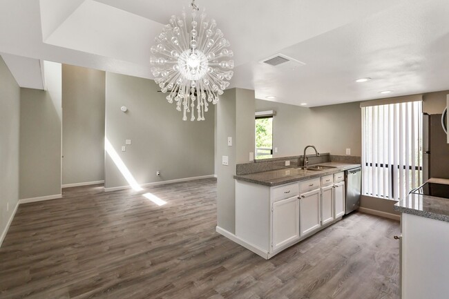 Maryland Court Apartments in Phoenix, AZ - Building Photo - Building Photo