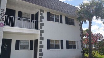 203 46th Ave Terrace W in Bradenton, FL - Building Photo
