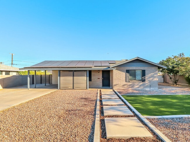 property at 544 W 17th Pl