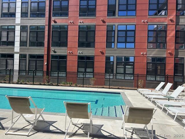 735 Summer St in Stamford, CT - Building Photo