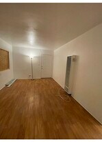 12322 York Ave, Unit D in Hawthorne, CA - Building Photo