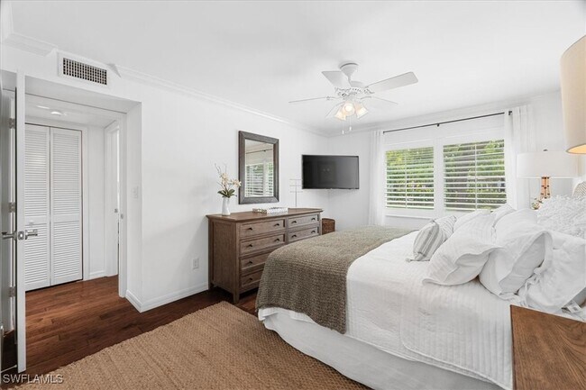 property at 380 4th Ave S