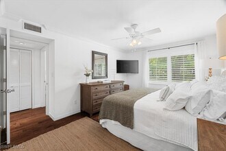 380 4th Ave S in Naples, FL - Building Photo - Building Photo