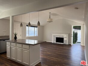 2939 Oakhurst Ave in Los Angeles, CA - Building Photo - Building Photo