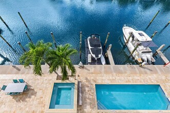 45 Hendricks Isle in Fort Lauderdale, FL - Building Photo - Building Photo