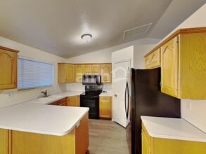 1871 N 750 W in Clinton, UT - Building Photo - Building Photo