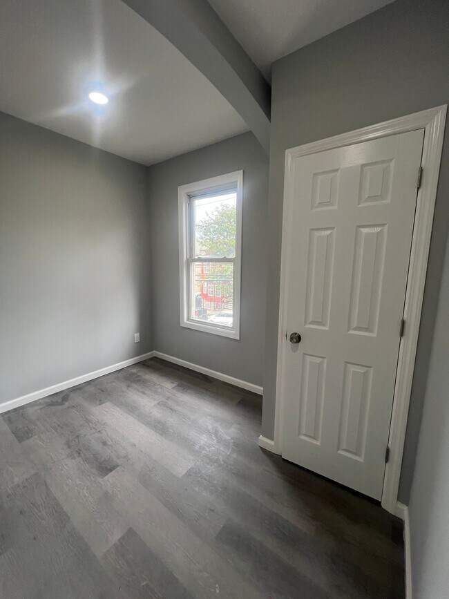 50 9th Ave, Unit 1 in Newark, NJ - Foto de edificio - Building Photo