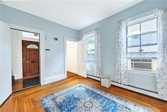 329 Ives St in Providence, RI - Building Photo - Building Photo