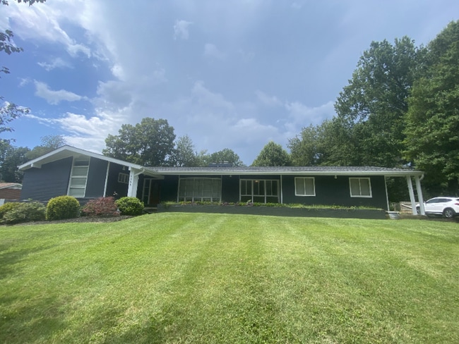 property at 1301 Hollins Rd