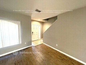 2551 Butterfly Landing Dr in Land O Lakes, FL - Building Photo - Building Photo