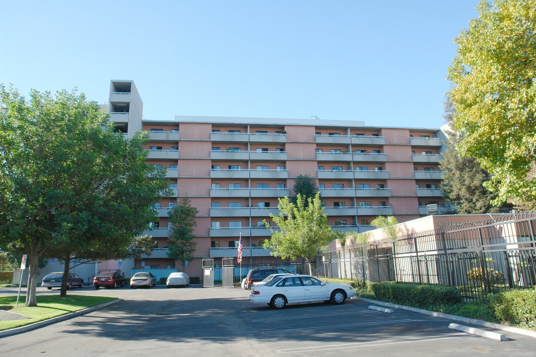 Miramar Towers in Los Angeles, CA - Building Photo