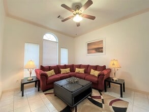 6918 Springcrest Ct in Sugar Land, TX - Building Photo - Building Photo