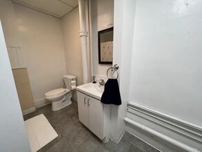 220 E State St, Unit 2 in Ithaca, NY - Building Photo - Building Photo