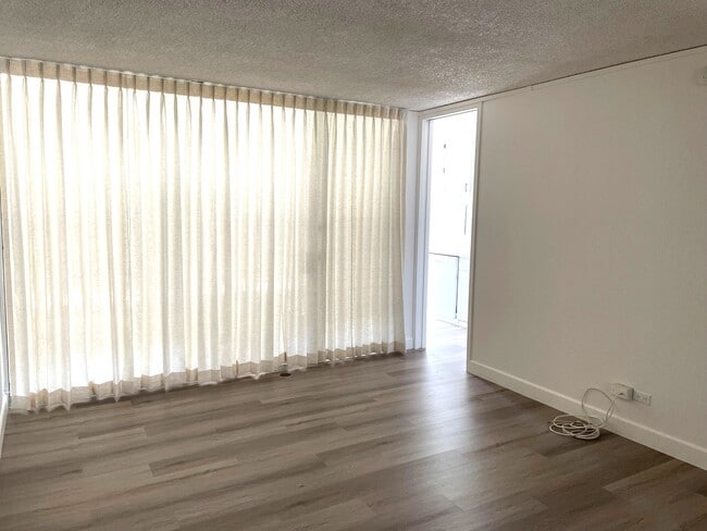 1556 Piikoi St in Honolulu, HI - Building Photo - Building Photo