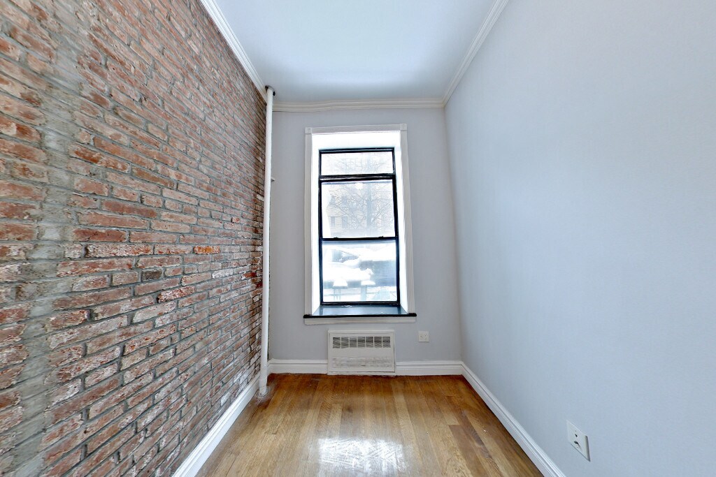 424 W 51st St in New York, NY - Building Photo