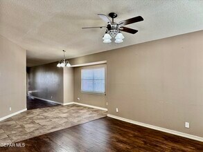 881 Dakota River Ave in El Paso, TX - Building Photo - Building Photo