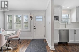 198 Homewood Ave in Hamilton, ON - Building Photo - Building Photo