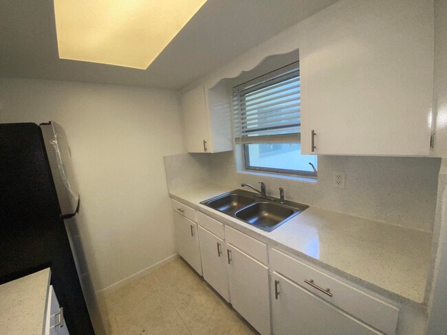 221 SE 3rd Ave in Boynton Beach, FL - Building Photo - Building Photo