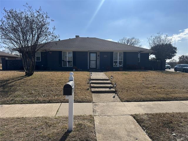 property at 4200 Los Robles Dr