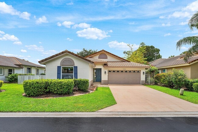 4144 Manor Forest Trail