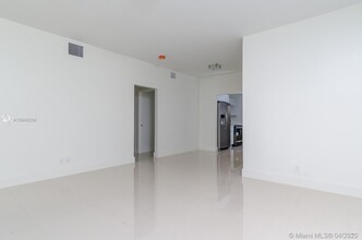 1765 Normandy Dr-Unit -3 in Miami Beach, FL - Foto de edificio - Building Photo