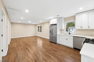 937 Ringwood Ave in Wanaque, NJ - Building Photo - Building Photo