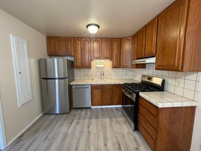 1281 Edgewood Way in South San Francisco, CA - Building Photo - Building Photo