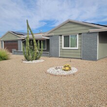 14014 N Cameo Dr in Sun City, AZ - Building Photo - Building Photo