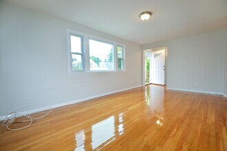 74 Dunboy St in Boston, MA - Building Photo - Building Photo