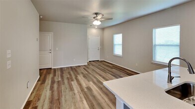 12509 Florence Ln in Yukon, OK - Building Photo - Building Photo