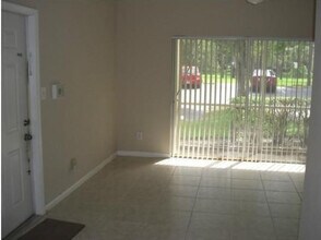 751 Cypress Ln in Pompano Beach, FL - Building Photo - Building Photo