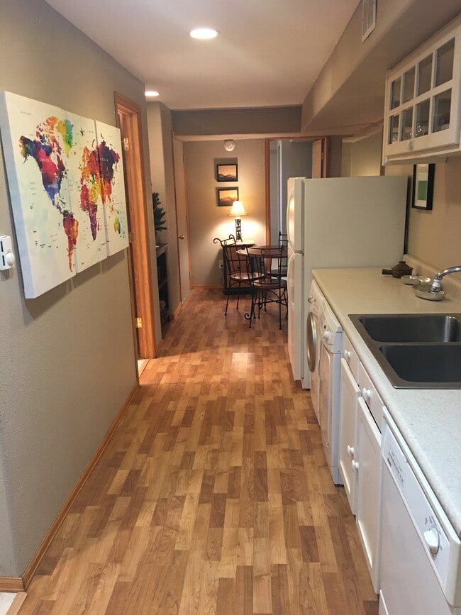 311 S Main St, Unit 1 bd Apartment