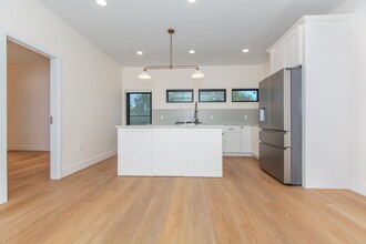 3403 N Mountain View Dr-Unit -3403 N Mountain View Dr in San Diego, CA - Building Photo - Building Photo