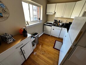 61 Selkirk Rd, Unit 3 in Boston, MA - Building Photo - Building Photo