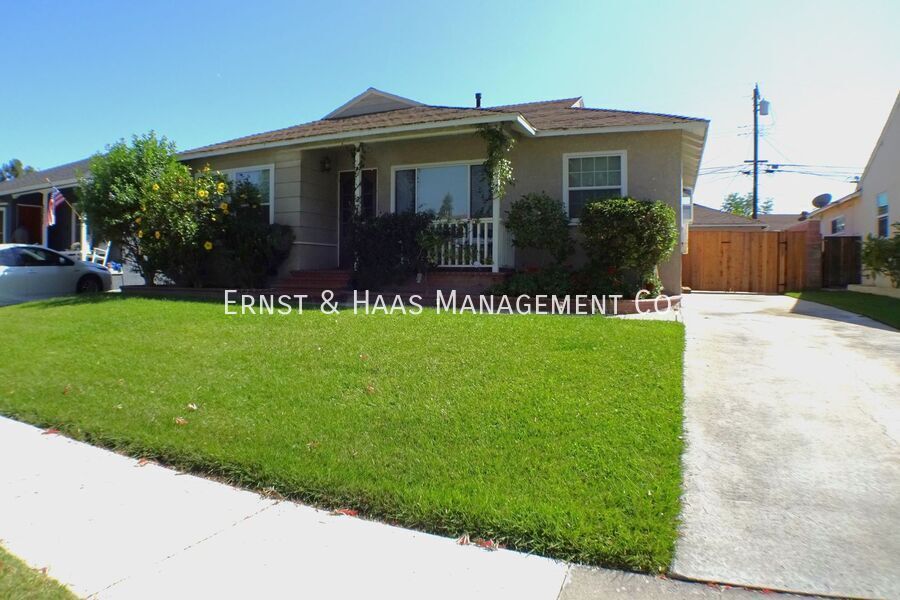 6008 Greentop St in Lakewood, CA - Building Photo