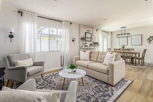 4367 Berwick Dr in San Diego, CA - Building Photo