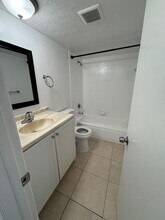 6001 NW 7th St in Margate, FL - Building Photo - Building Photo