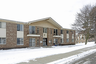 Roma Valley Apartments in Shelby Township, MI - Building Photo - Building Photo