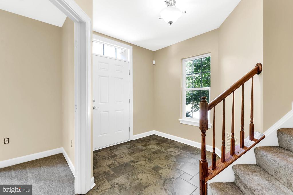 4815 Portsmouth Rd in Ellicott City, MD - Building Photo